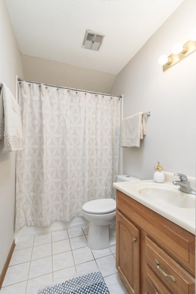 Foto del edificio - 1614 Mariah Way E