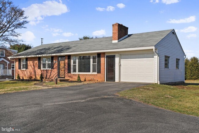 Building Photo - 9636 Downsville Pike