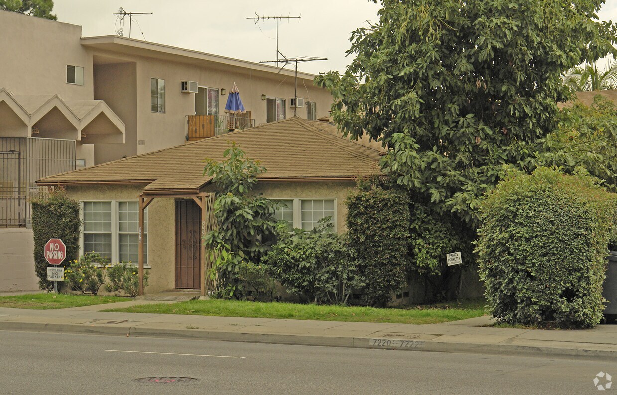 Building Photo - 7220 Fountain Ave
