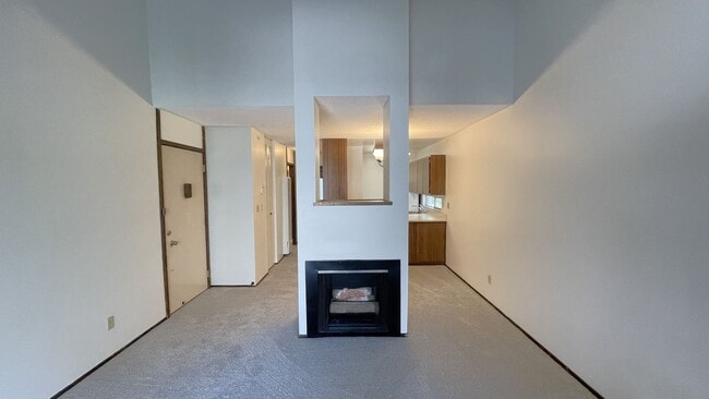 Foto del edificio - Walnut Creek! 1 bedroom 1 bath  excellent location walk to Bart & Bay Club, minutes to Downtown!