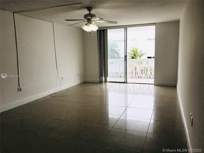 Building Photo - 4142 N Jefferson Ave 4C Miami Beach Fl 33140
