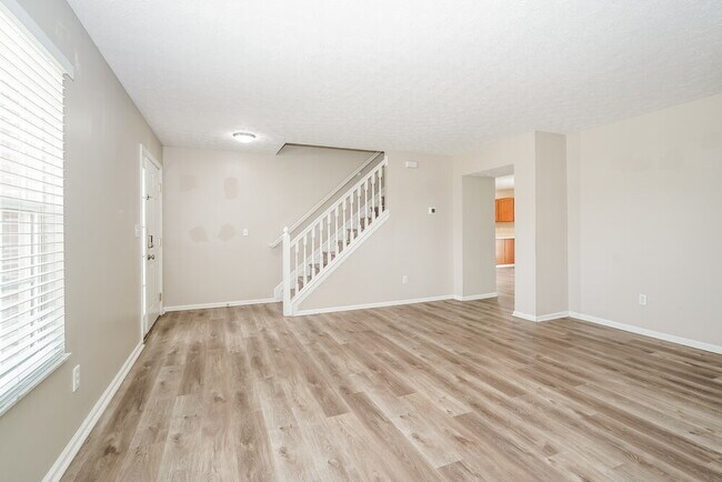 Foto del edificio - 5718 Cruiser Ave