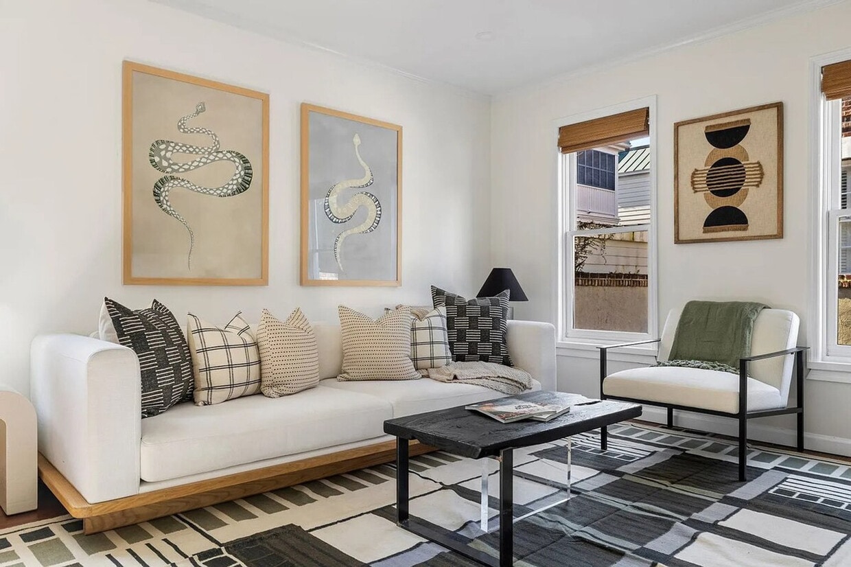 Primary Photo - 4 Gateway Walk