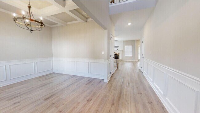 Office/Entry hallway - 2101 Forrest Cv