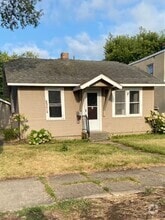 Building Photo - 211 4th Ave NE