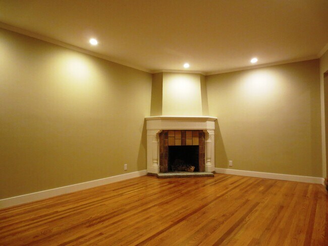 fire place - 1356 17th Ave