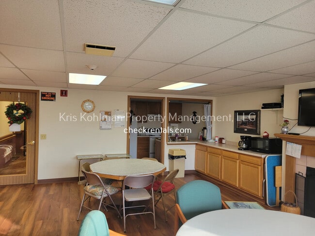 Building Photo - Century Commons 55+