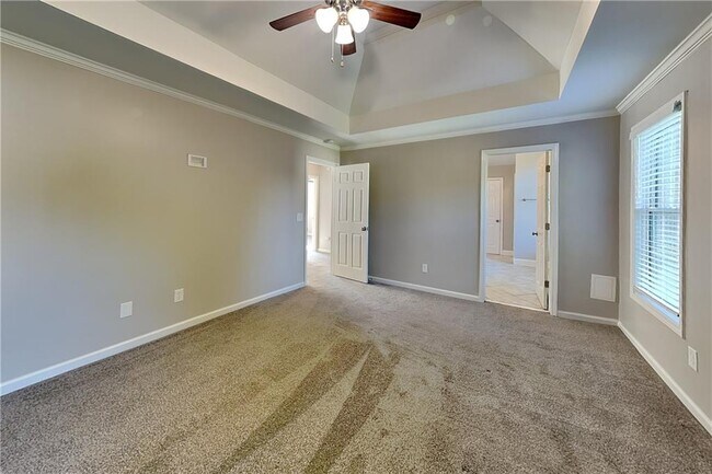 Building Photo - 2405 Compton Pl