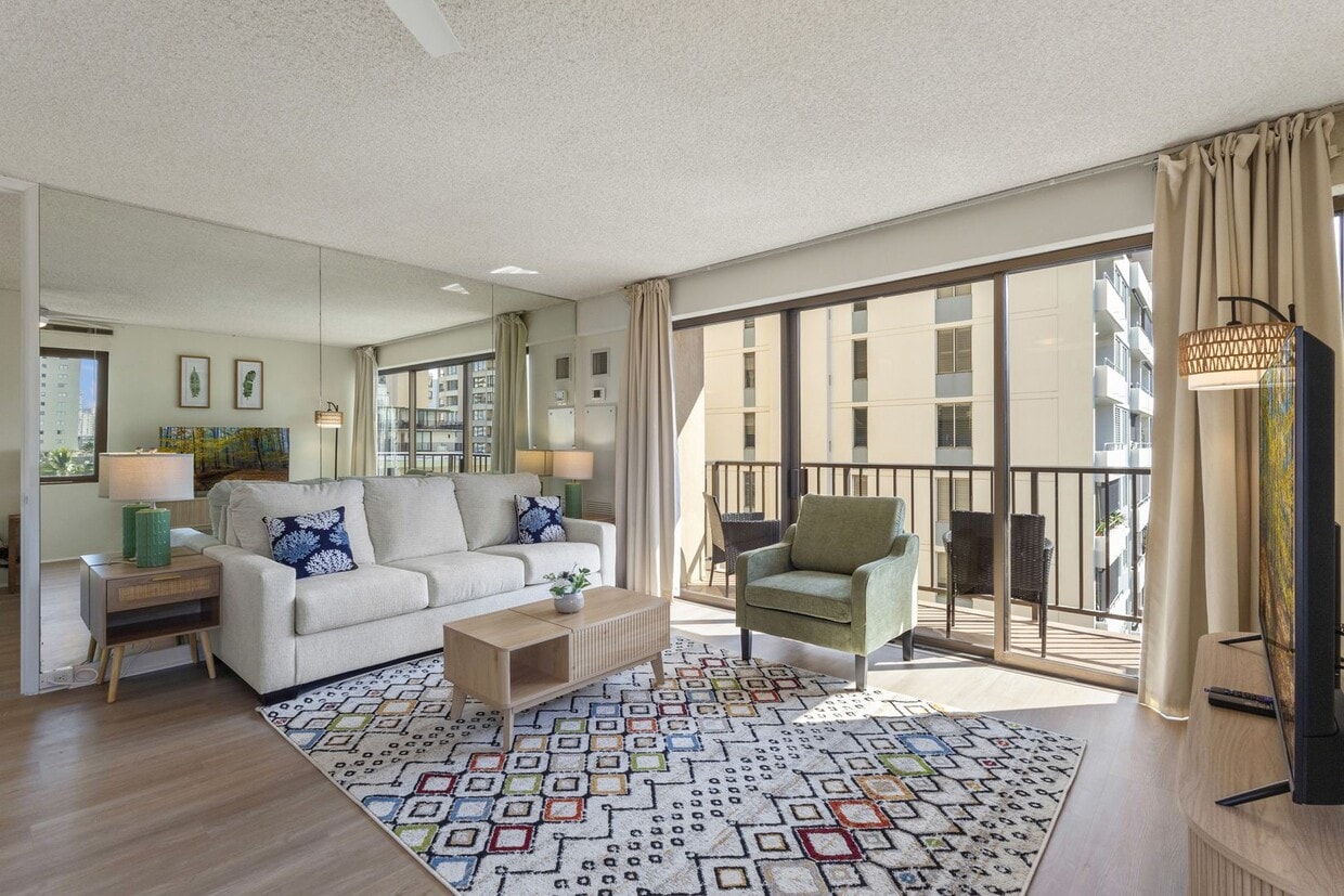 Waikiki Hideaway · Canal Views•Pool•Parking•W/D - Waikiki Hideaway · Canal Views•Pool•Parking•W/D