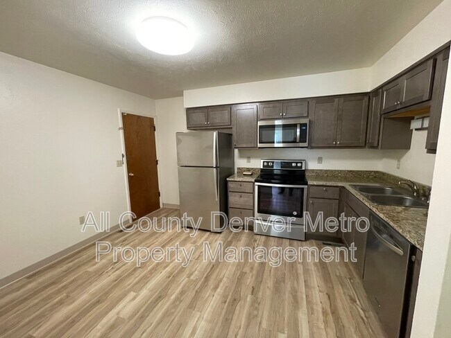 Building Photo - 4820 W 88th Pl