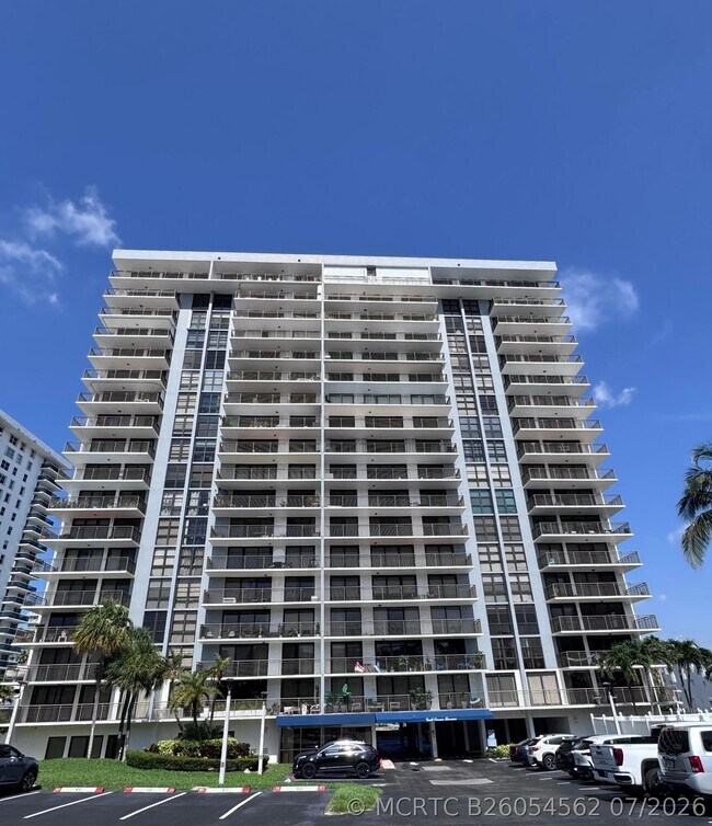 Building Photo - 3031 N Ocean Blvd
