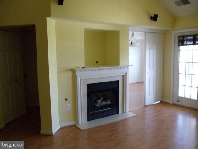 Foto del edificio - 2701 Bellforest Ct