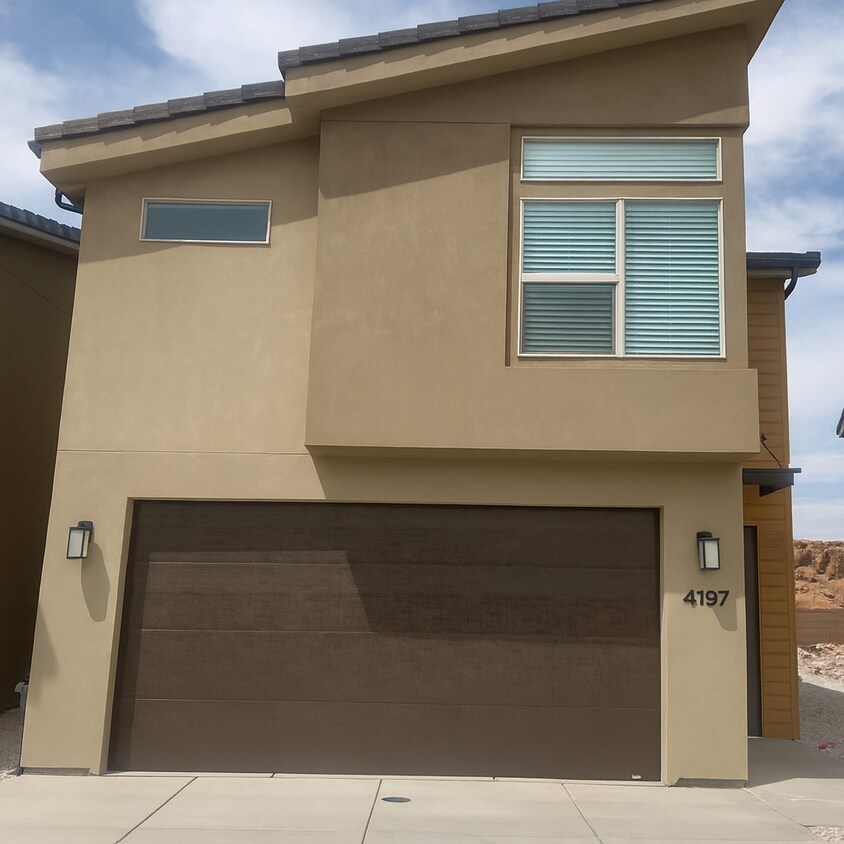 Foto principal - 4197 Elrond Ln