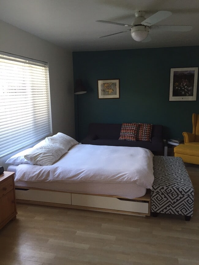 Building Photo - 110 Brooks Ave