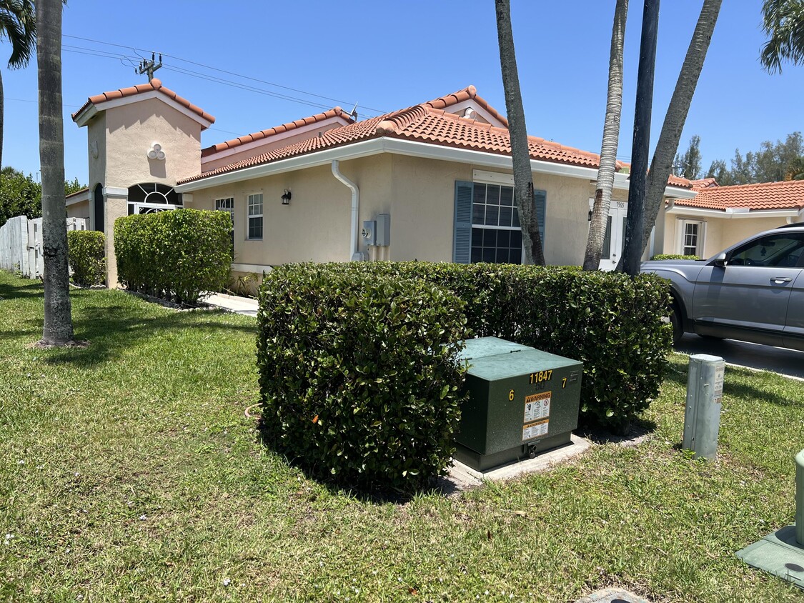 Primary Photo - 7565 Edisto Dr