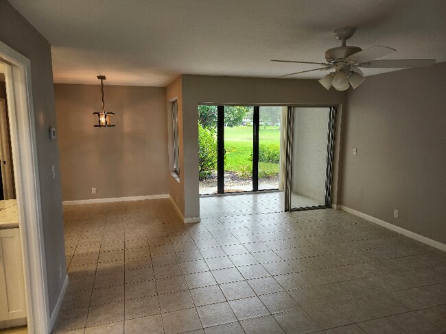 Building Photo - 3645 Boca Ciega Dr