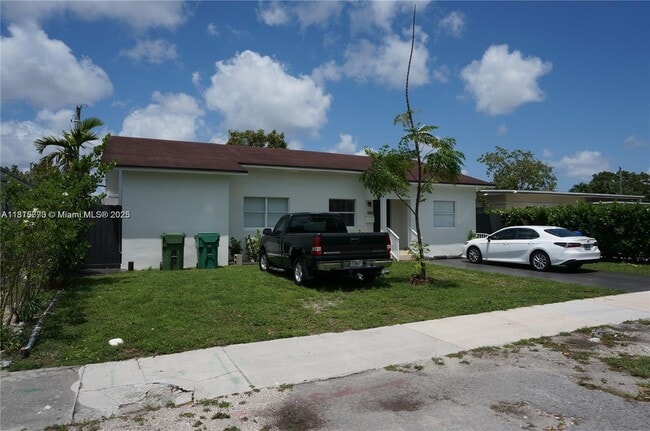 Building Photo - 300 SW 52nd Ave