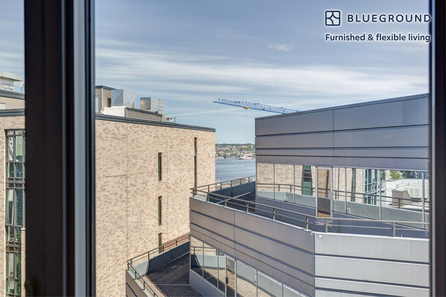 Foto del edificio - 624 Yale Ave N