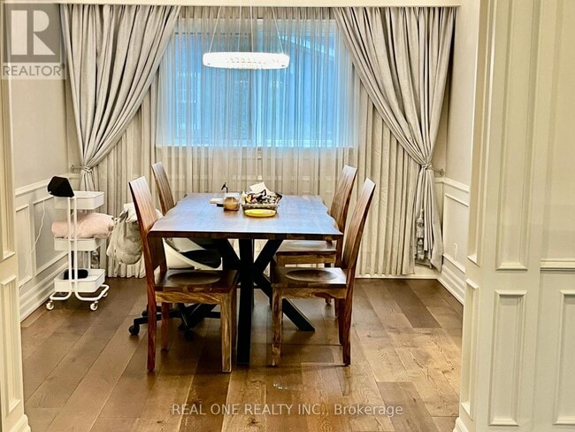 Building Photo - 271 Lawson St