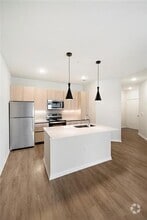 Building Photo - 17000 Bissonnet St