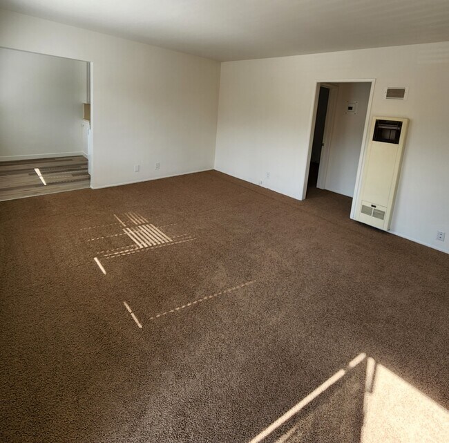 Entry to Living Room - 775 Portola Ave