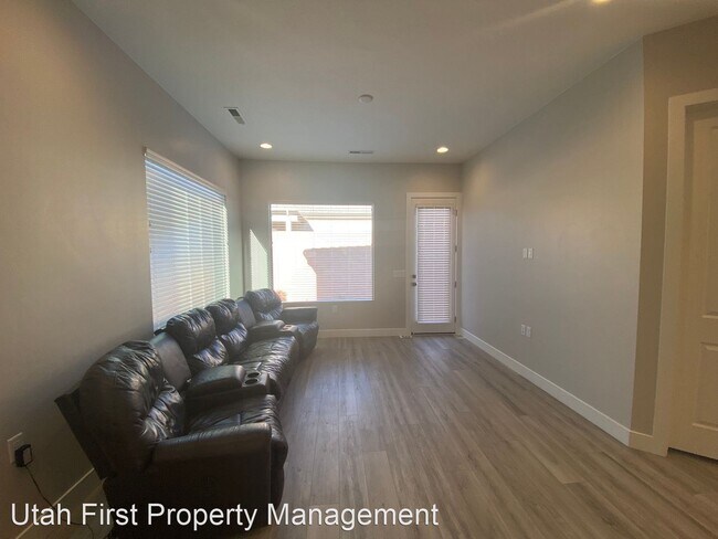 Foto del edificio - 2 br, 2 bath House - 1252 Copeland Dr