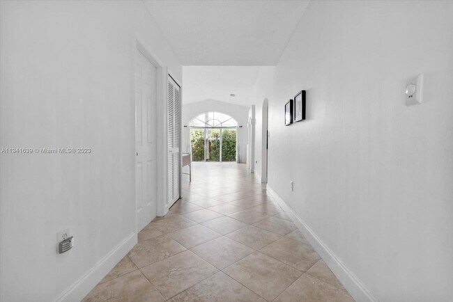Building Photo - 15831 SW 85th Ln