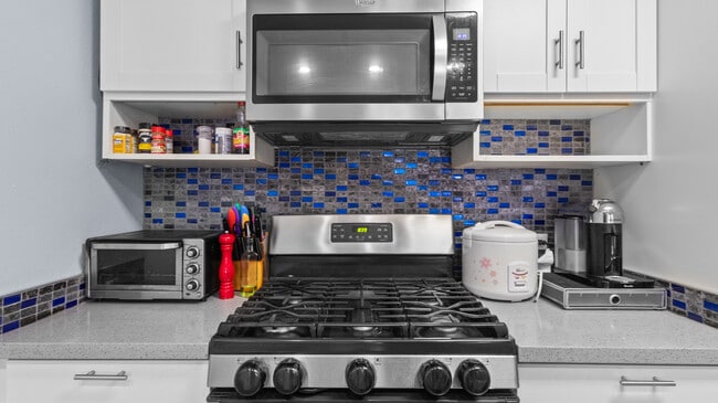 Building Photo - 91-1000-1022 Makaaloa St