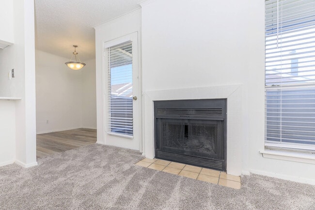 Building Photo - Reserve @ 47