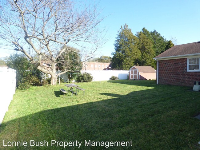 Building Photo - 3 br, 2 bath House - 1212 Pascal place