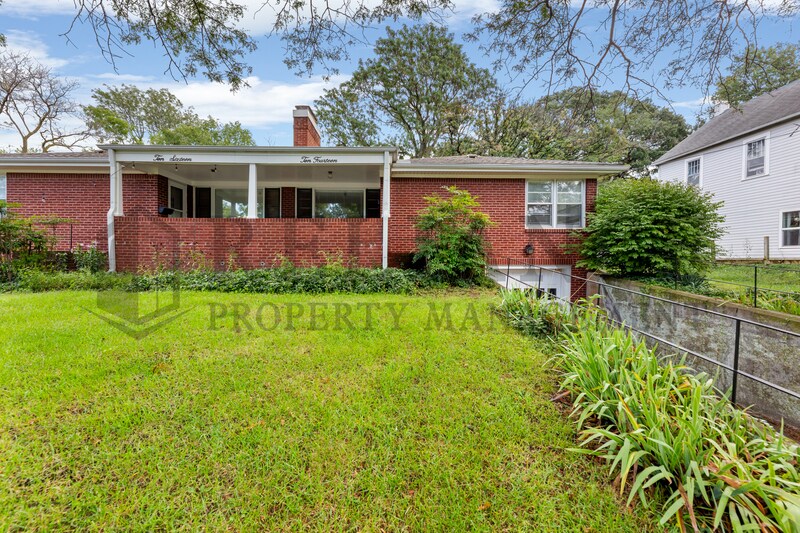 Foto principal - 1014 N Yale Ave