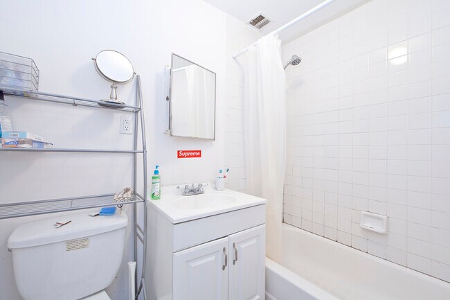 Foto del edificio - 509 E 12th St