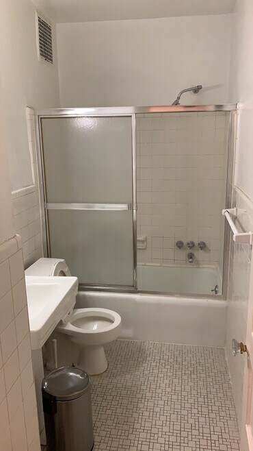 199 W City Ave
