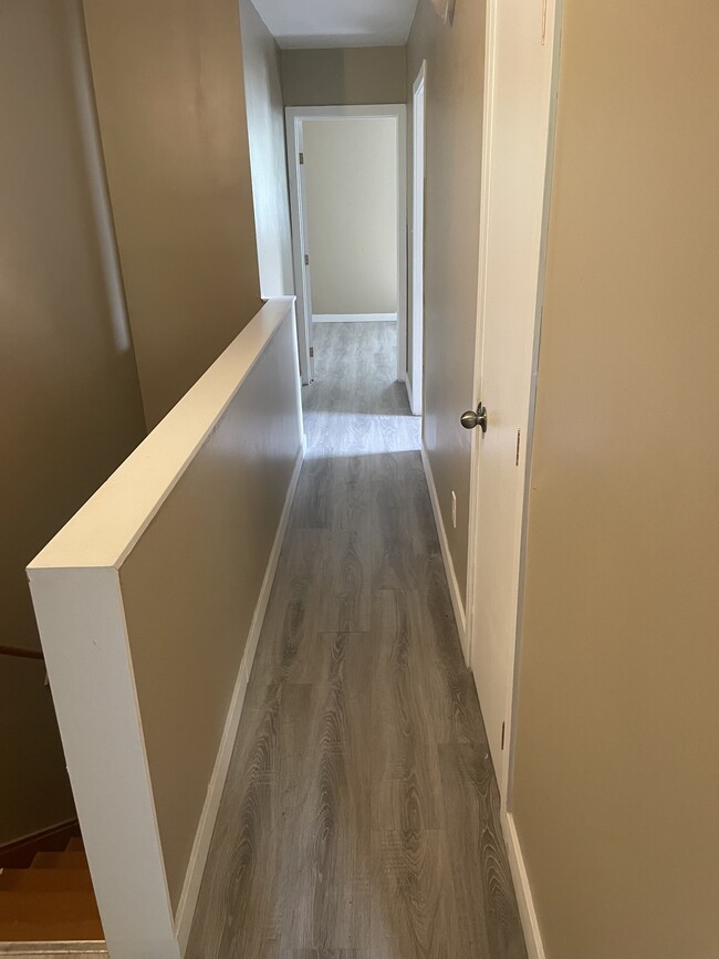 Building Photo - 329 Pritchard Av