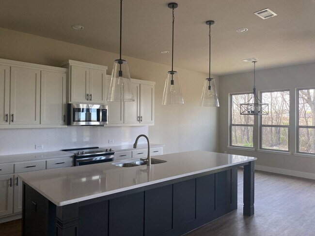 Foto del edificio - Brand New Beautiful Spacious 3/2.5/2 In Up...