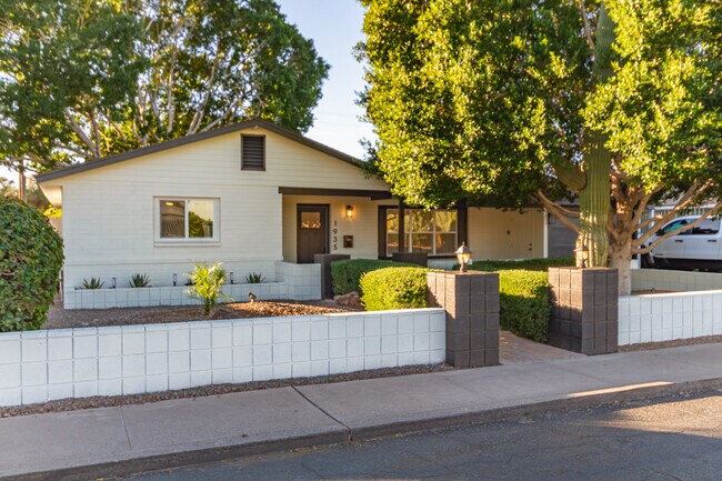 Foto del edificio - 1935 E Coolidge St