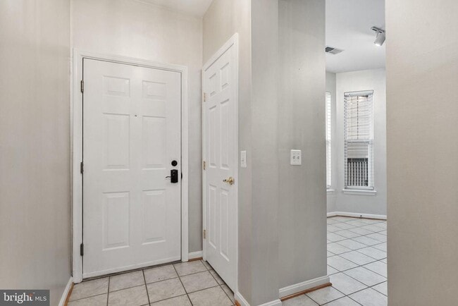 Building Photo - 1024 Leeward Way