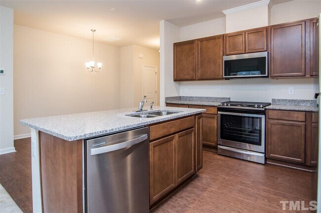 Building Photo - 244 White Oak Ridge Dr