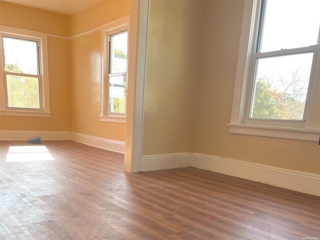 Foto del edificio - 257-15 148th Ave