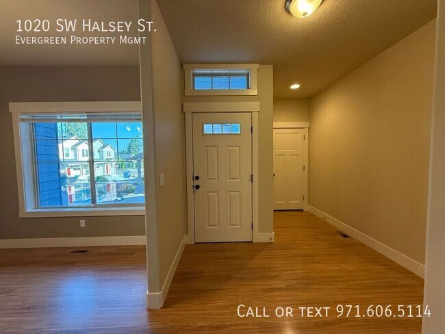 Building Photo - 1020 SW Halsey St