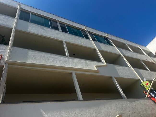 Balcón - 1299 Cordova St
