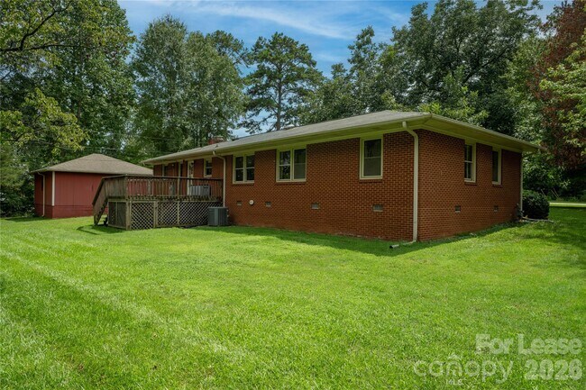 Foto del edificio - 6510 Pleasant Grove Rd