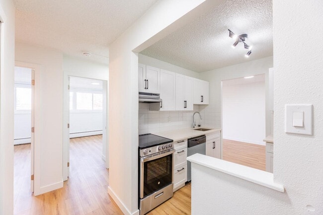 Building Photo - Wyldewood Estates