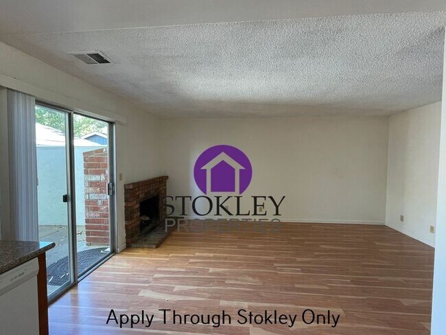 Foto del edificio - Stokley Properties Presents 1460 Newhall P...