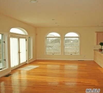 Building Photo - 56 S Country Rd