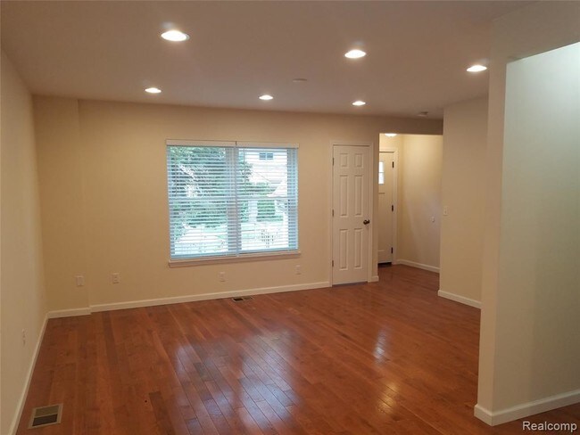 Foto del edificio - 1870 Browning St