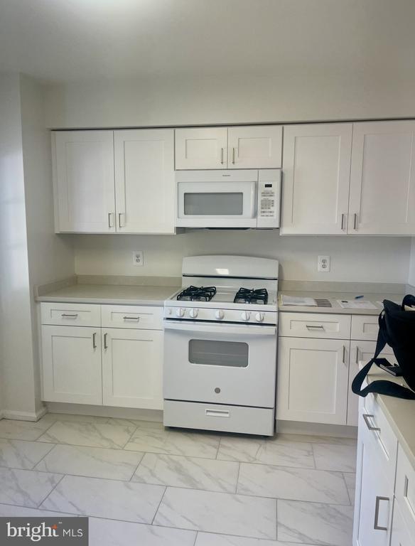 Foto principal - 6322 Magnolia Ave