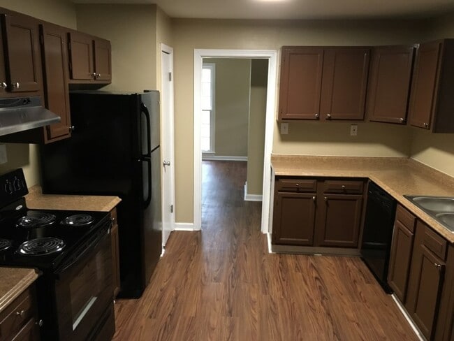 Building Photo - 418 Laborde Dr