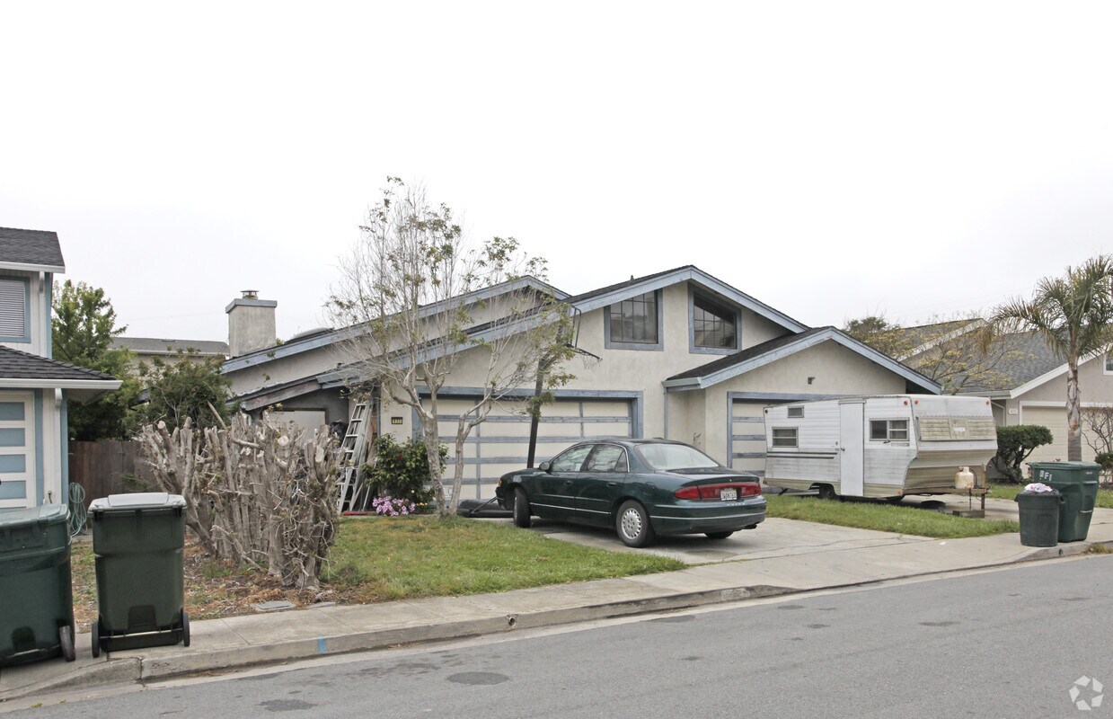 Foto principal - 471-473 Laurel Ave