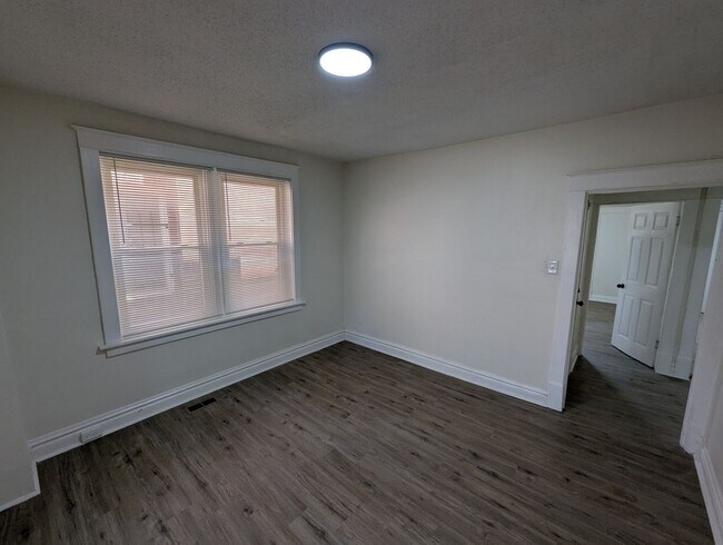 Building Photo - 5120 Lexington Ave